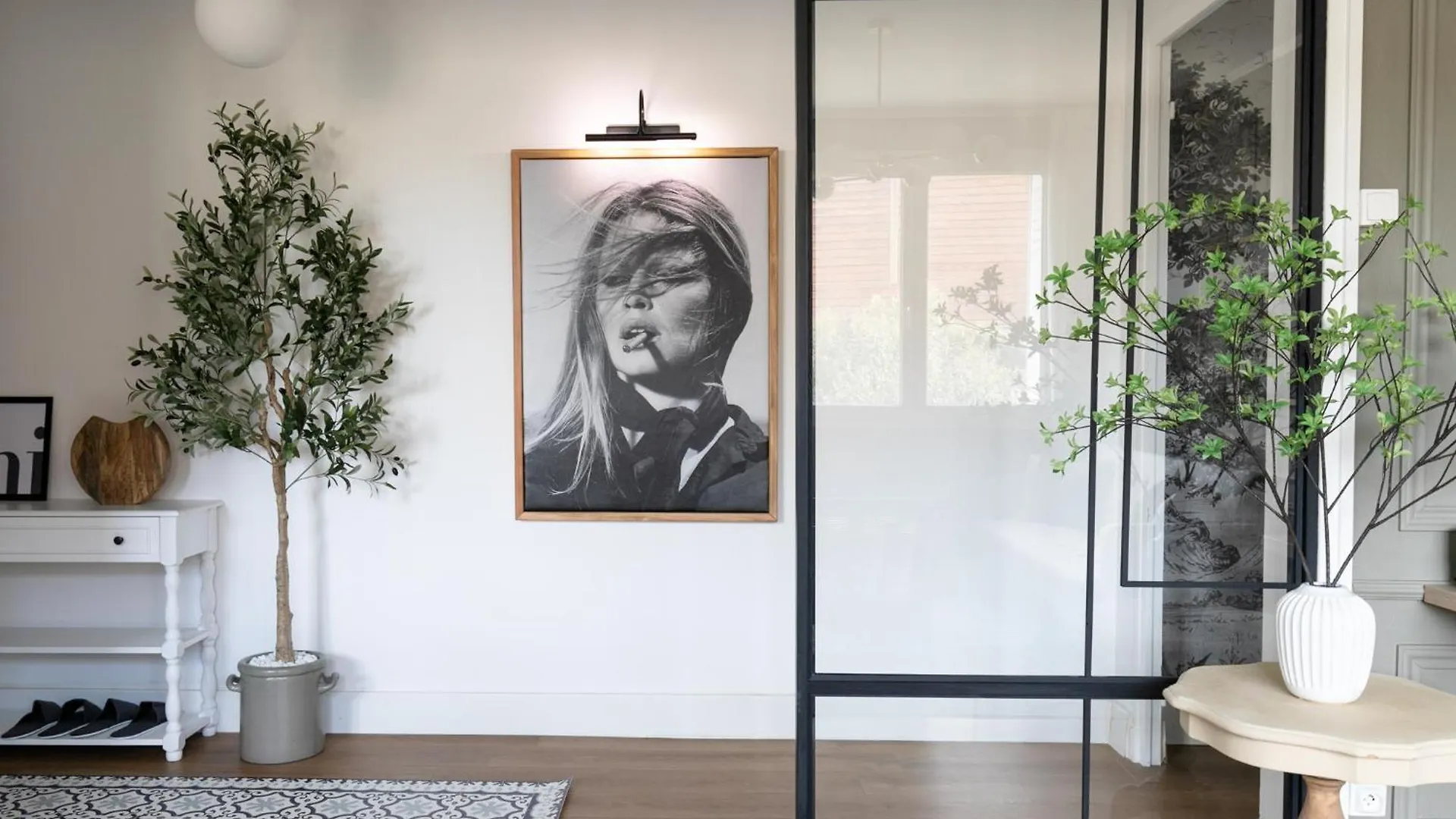 Logement 1 Chambre Basse Ville 2 Min Hypercentre ヴァランス